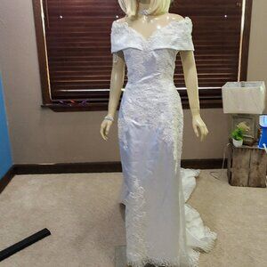 Nwot Wedding Dress White Off Shoulder Long Train 3/4